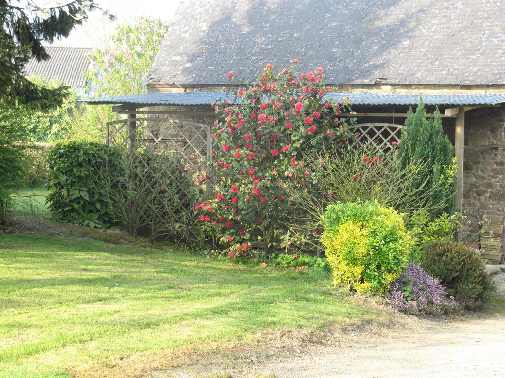 Chambres D'Hotes La Pinderie Val-Couesnon エクステリア 写真