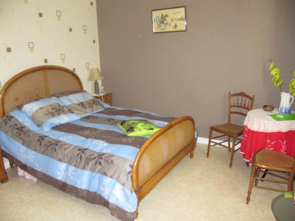 Chambres D'Hotes La Pinderie Val-Couesnon 部屋 写真